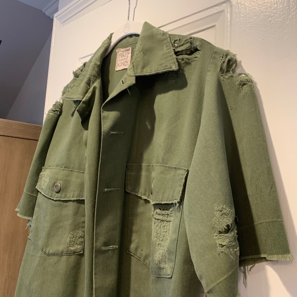 Distressed jacket - Picture 2 of 4